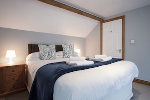 3 bedrooms, premium bedding, iron/ironing board, bed sheets
