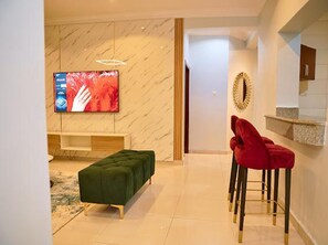 Apartment | Interior - Stunning 3-bed Apartment in Osapa Lekki (Lekki)