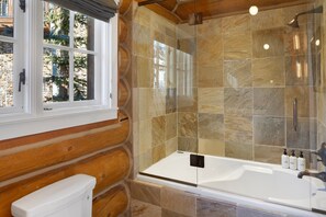 House, 3 Bedrooms | Bathroom | Towels - New! Chic European Style Cabin, Short Walk To Ski 3 Bedroom Home by RedAwning (Telluride)