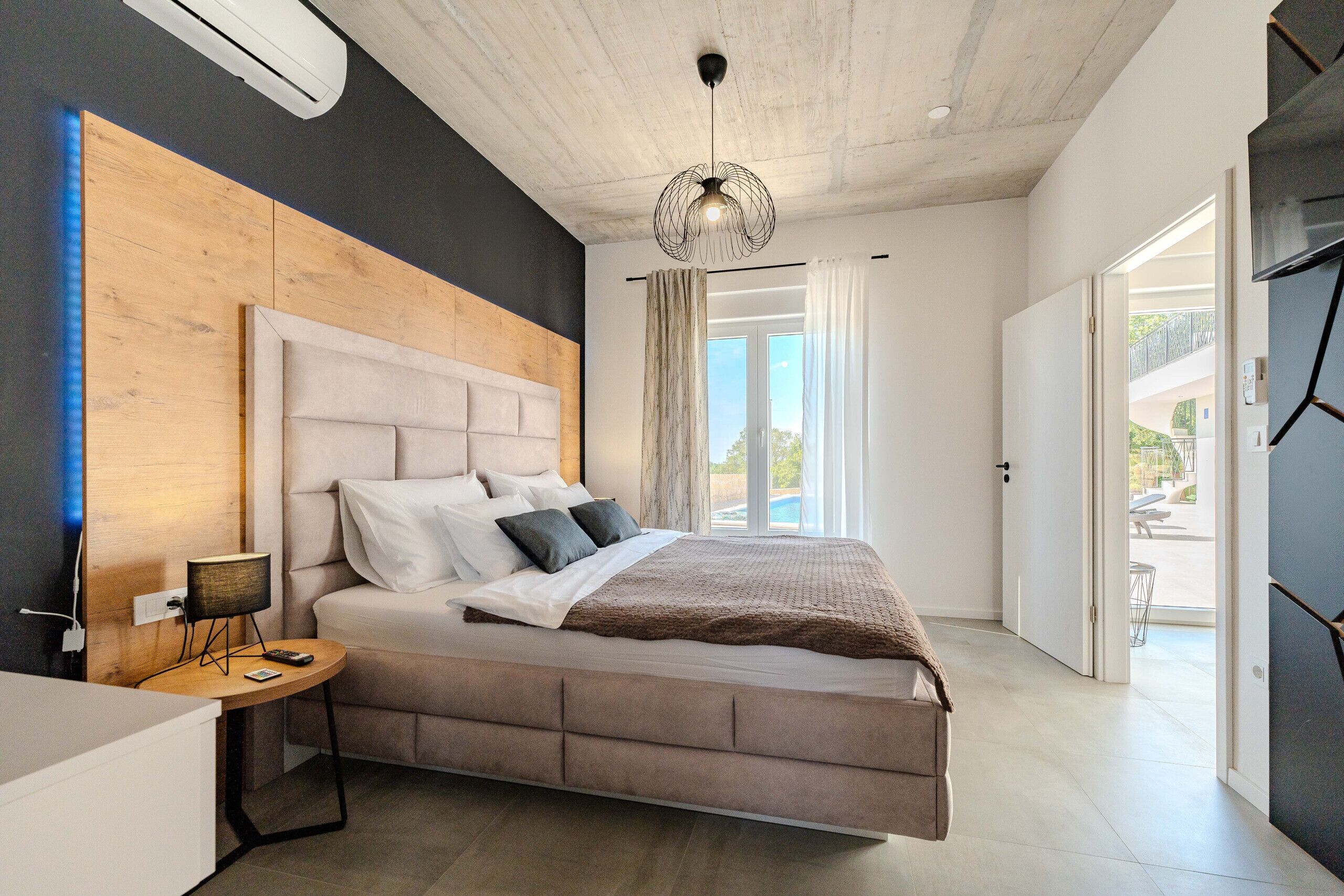 Vila, 4 quartos, piscina particular, vista para a montanha | 4 quartos, berços grátis, roupa de cama