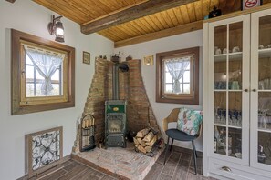 Familiehus - flere soveværelser - ved bjerg (Rural House With Wellness) | Interiør