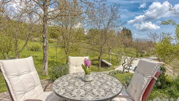 Khu ẩm thực ngoài trời