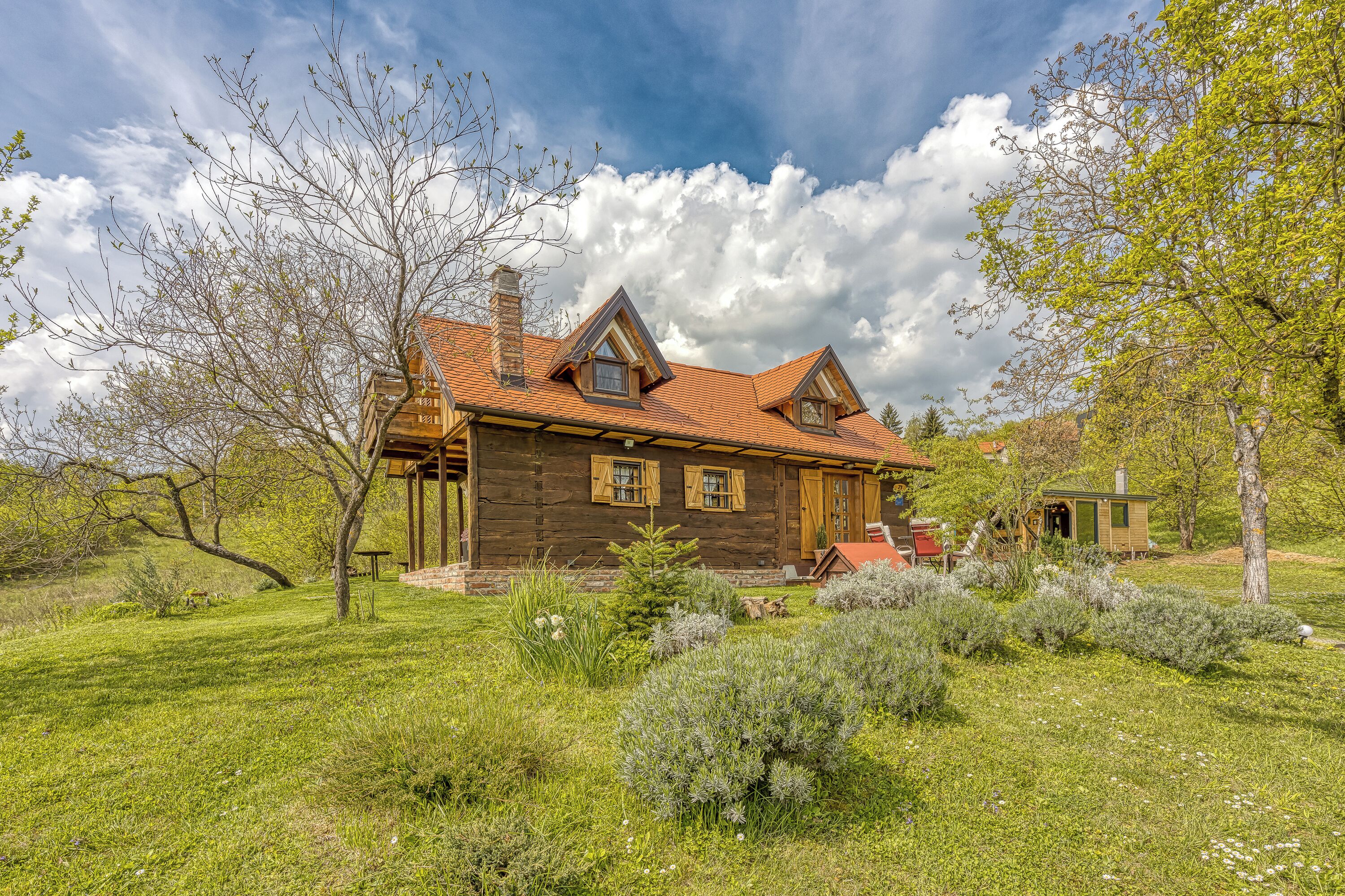 Rumah Keluarga, beberapa kamar, tepi gunung (Rural House With Wellness) | Eksterior