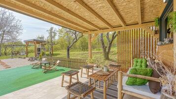 Tempat makan outdoor