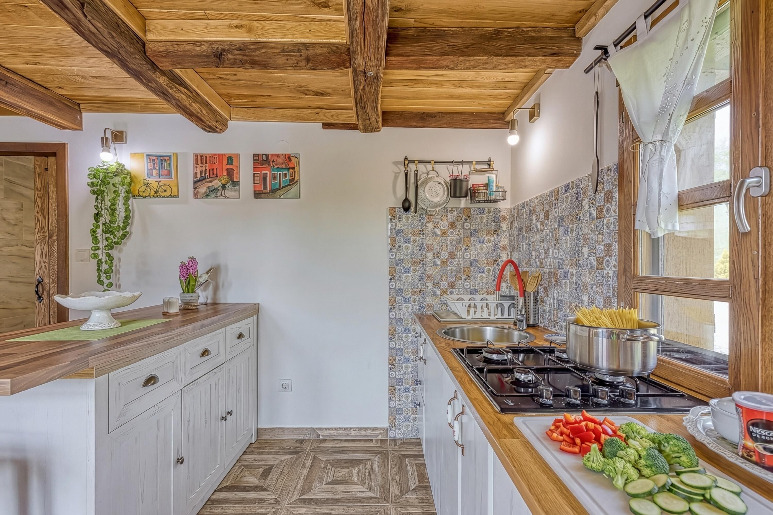 Familienhaus, Mehrere Schlafzimmer, Bergseite (Rural House With Wellness) | Eigene Küche | Kühlschrank, Mikrowelle, Herdplatte, Wasserkocher