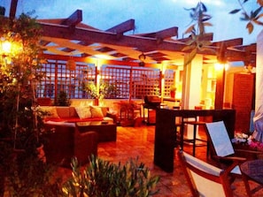 House | 2 bedrooms - Elegant Apartment in Acropolis With Roof Garden (Athens)