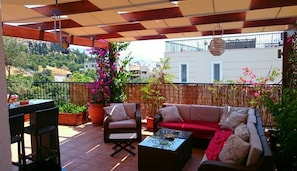 House | 2 bedrooms - Elegant Apartment in Acropolis With Roof Garden (Athens)