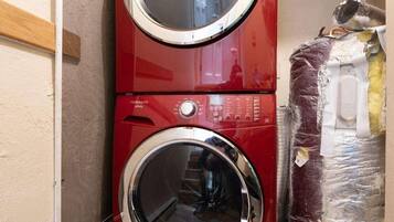 Condo, 1 Bedroom | Laundry