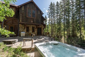 House, 6 Bedrooms | Outdoor spa tub - Back Door Ski In/out Fireplace, Hot Tub, Huge Views Alpine Luxury At Copper Hollow 6 Bedroom Home by RedAwning (Telluride)