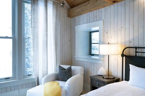 House, 6 Bedrooms | 6 bedrooms, free WiFi - Back Door Ski In/out Fireplace, Hot Tub, Huge Views Alpine Luxury At Copper Hollow 6 Bedroom Home by RedAwning (Telluride)