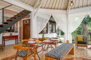 Basic Villa, Multiple Beds | Dining - Villa Nylam (Seminyak)