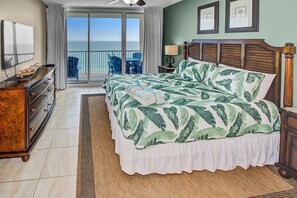 Condo, varias camas, balcón, vista al océano | 4 habitaciones, decoración personalizada y muebles diferentes 