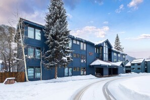 Condo, 2 Bedrooms | Exterior - West End Walk To Lift 7 Hot Tub, Parking, Open Kitchen + Living Space 2 Bedroom Condo by RedAwning (Telluride)