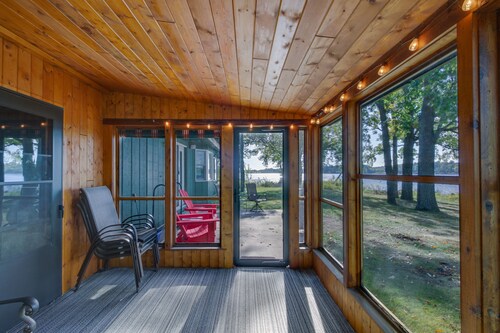 Lakefront Walker Home w/ Boat Dock & Lift!