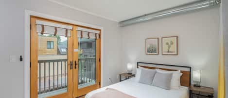 Condo, 2 Bedrooms | 2 bedrooms, free WiFi
