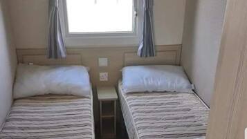 2 bedrooms