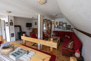 Living area - Captivating 3-bed House in Zabljak, Zminica (Zminica)