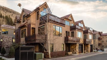 ํ์ดํ, ์นจ์ค 4๊ฐ | ์ธ๊ด