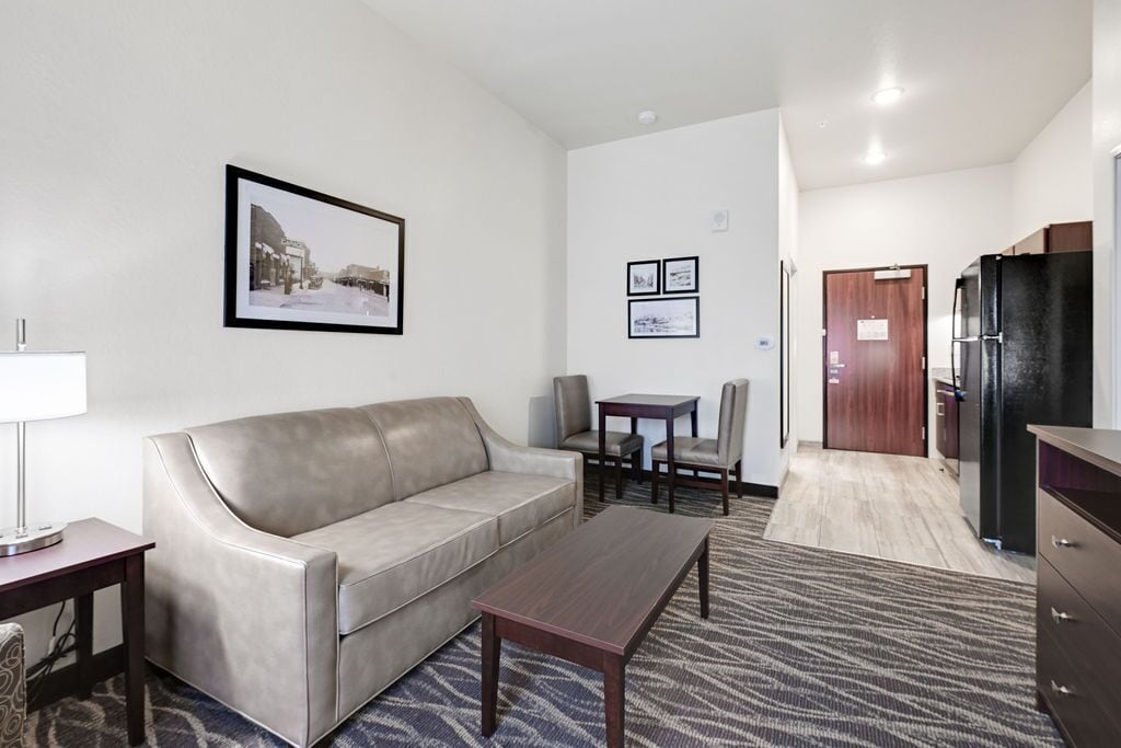 Down comforters, pillowtop beds, desk, laptop workspace