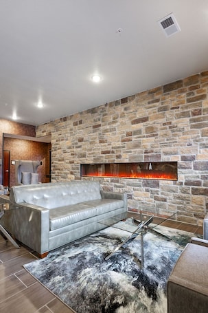 Lobby. Cobblestone Hotel & Suites - Central Wisconsin Airport