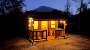 Cabin, 1 Queen Bed | Exterior