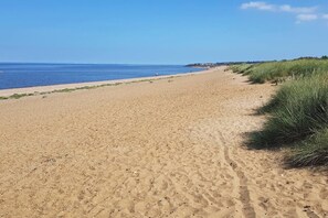 Cottage | Beach - Beautiful 6-bed Dog Friendly Cottage in Heacham (King's Lynn)