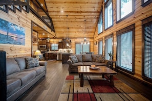 Smart TV, chimenea y videojuegos