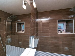 Villa (Three Bedroom Villa with Swimming Poo) | Badezimmer | Dusche