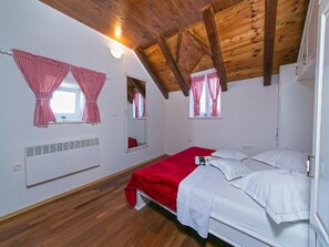 Villa (Three Bedroom Villa with Swimming Poo) | 3 bedrooms, free cribs/infant beds - Village House IVA (Vrgorac)