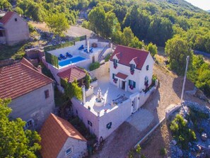 Villa (Three Bedroom Villa with Swimming Poo) | Utsikt från luften