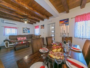 Villa (Three Bedroom Villa with Swimming Poo) | Dining room - Village House IVA (Vrgorac)