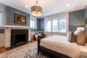 2 bedrooms, iron/ironing board, travel cot, WiFi - ⁂Magnolia House /Walk 2 Grocery/Park/Brewery⁂ (Louisville)