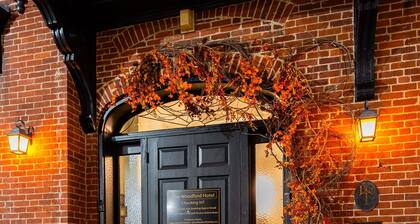 Historic Woodford Buffalo Trace Distil - Sleeps 24