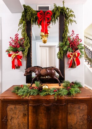 Interior - Historic Woodford Buffalo Trace Distil - Sleeps 24 (Versailles)