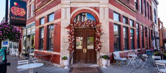 Wild Turkey Suite, The Woodford Hotel