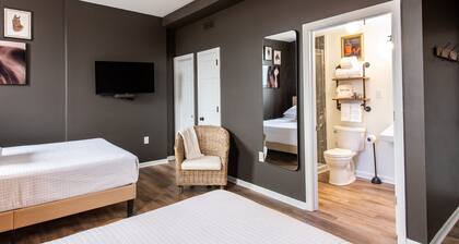 Woodford Reserve Suite, The Woodford Hotel