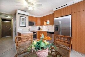 Appart'hôtel, 1 chambre | Cuisine privée | Réfrigérateur, four, cafetière/bouilloire