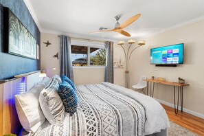 3 bedrooms, desk, iron/ironing board, travel crib