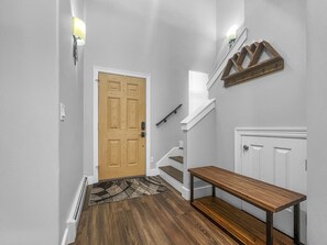House, 3 Bedrooms | Interior - 928a Lakepoint Circle 3br 2.5ba 3 Bedroom Home by RedAwning (Frisco)