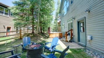 House, 3 Bedrooms | Property grounds