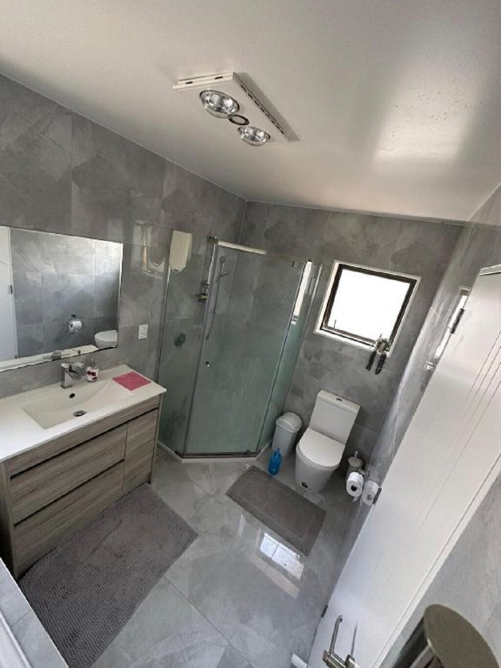 Shower, free toiletries, towels, soap