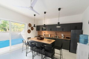 Villa, Mehrere Betten | Eigene Küche | Kühlschrank, Mikrowelle, Ofen, Herdplatte