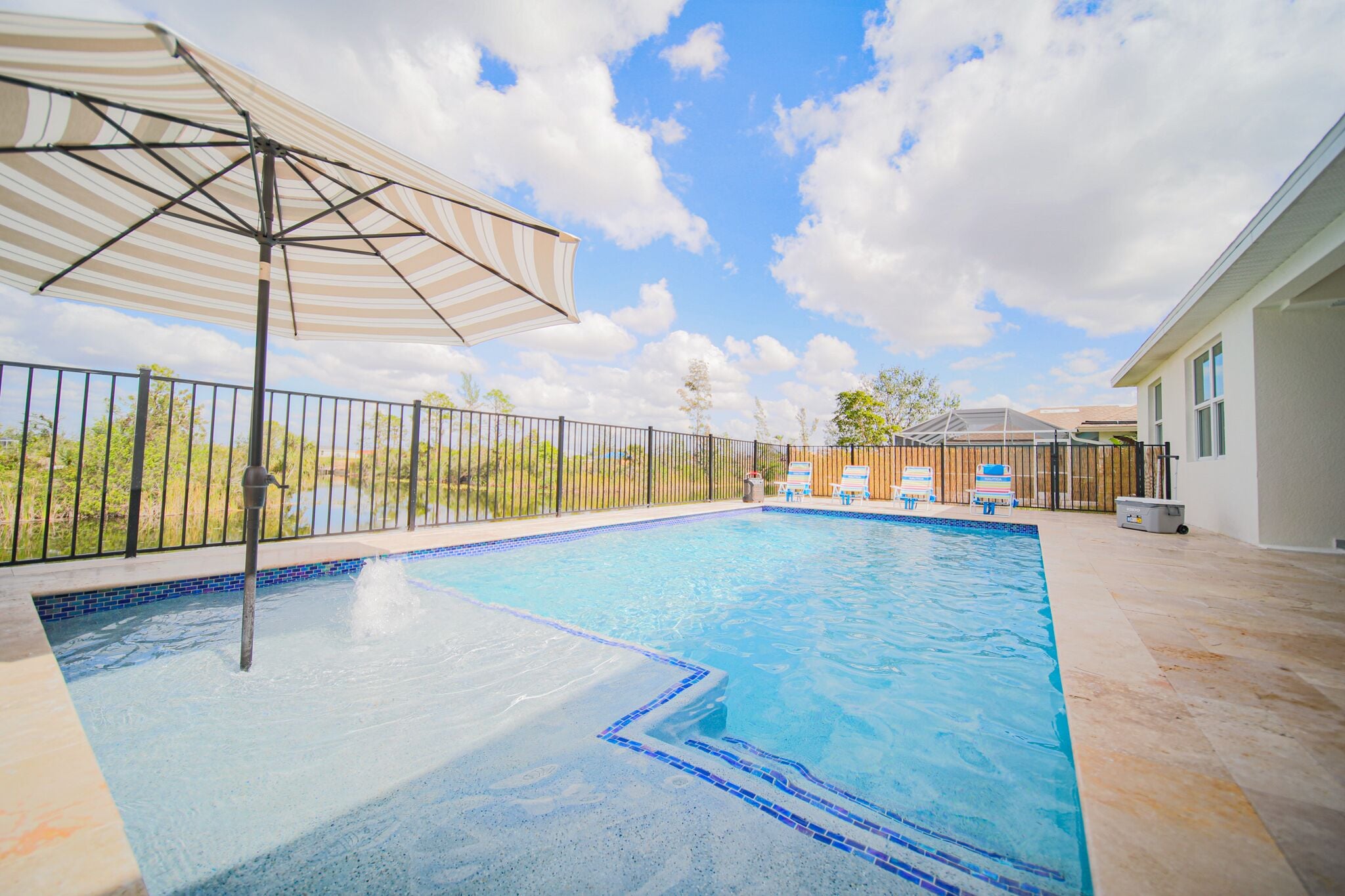 Piscine extérieure, piscine chauffée