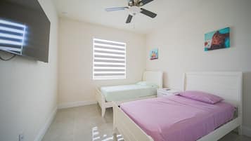 3 bedrooms, desk, iron/ironing board, travel cot