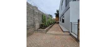 Home away from Home -Beautiful and Spacious House