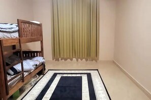 4 bedrooms, WiFi, bed sheets