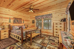 5 Schlafzimmer, Schreibtisch, kostenloses WLAN, Bettwäsche