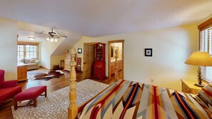 4 bedrooms, desk, iron/ironing board, free WiFi