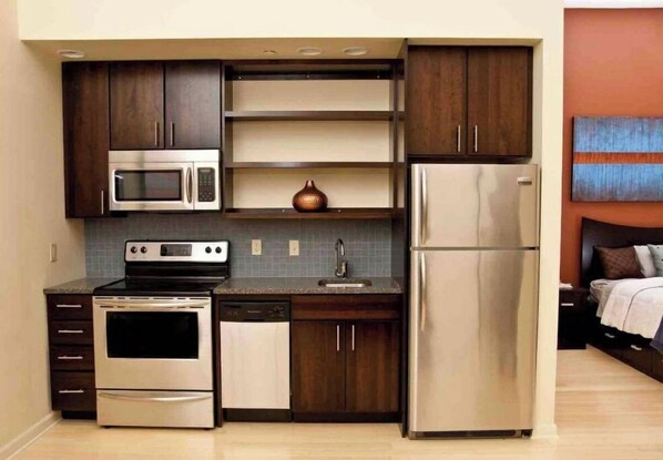 Fridge, microwave, oven, stovetop