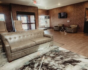 Lobby - Cobblestone Hotel & Suites - Ottumwa (Ottumwa)